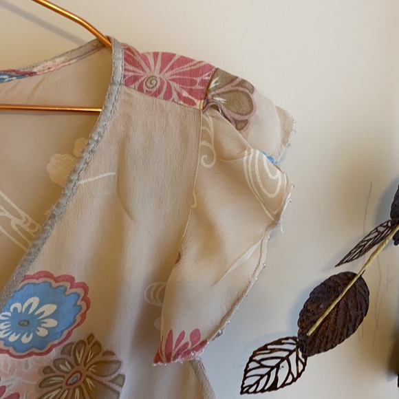 Women’s summer short sleeved blouse. - Picture 3 of 4